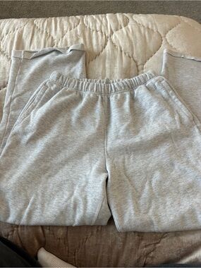 Skims Light Heather Grey Straight Leg Sweatpants Small